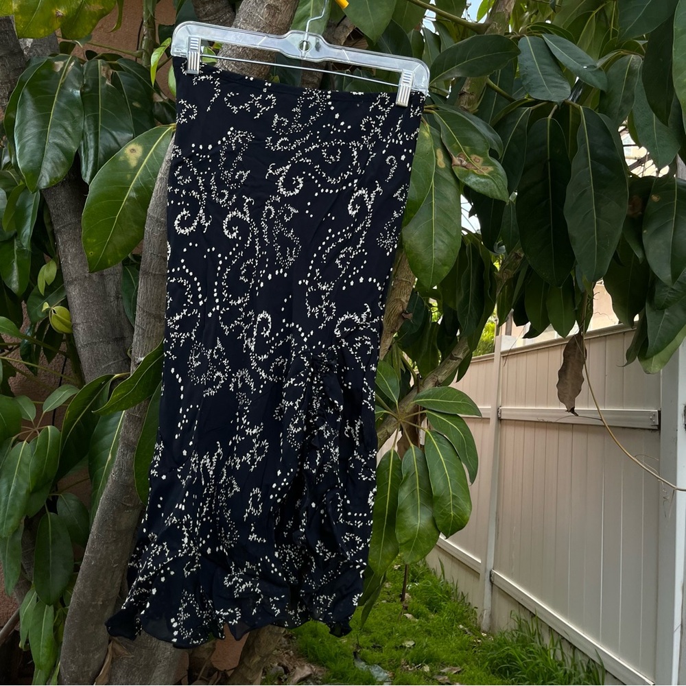 Vintage Y2K Forever 21  Sheer lined floral Skirt.